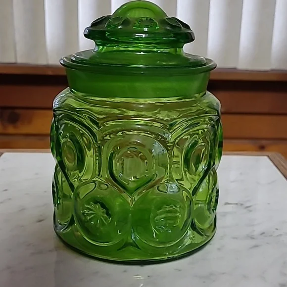 Emerald Green Moon Ans Stars Glass Jar with Lid (111) - Picture 2 of 4